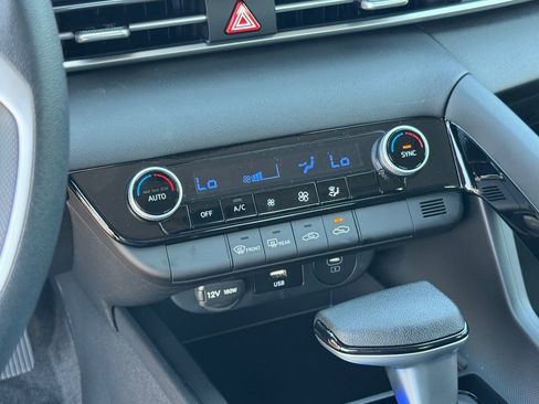 New 2026 Hyundai Elantra Hybrid FWD image 26