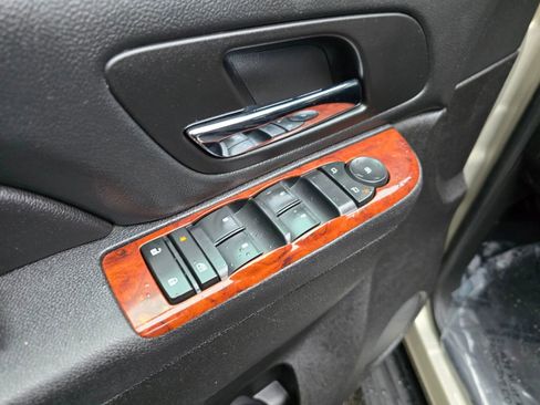 Used 2014 GMC Yukon SLE image 20