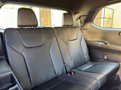 Used 2025 Lexus TX 500h AWD w/ Technology Package image 39