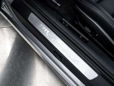 Certified 2025 Porsche 911 Carrera S RWD image 17