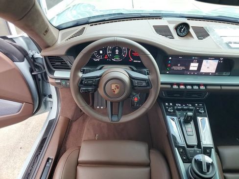 Used 2026 Porsche 911 Carrera GTS RWD image 38