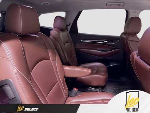 Used 2021 Buick Enclave Avenir w/ Avenir Technology Package AWD/4WD image 33