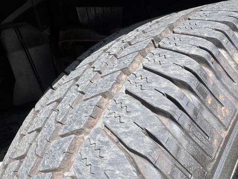 Used 2010 Nissan Titan SE w/ SE Value Truck Pkg image 24