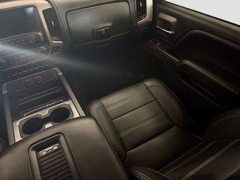 Used 2018 GMC Sierra 1500 Denali w/ Denali Ultimate Package image 28