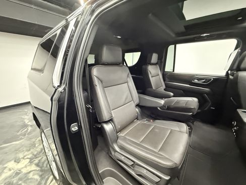 Used 2021 Chevrolet Suburban High Country image 28