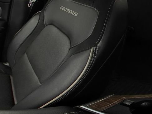 Used 2019 RAM 1500 Laramie AWD/4WD image 12