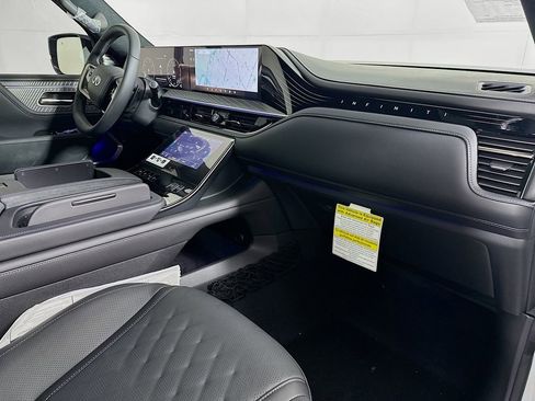 New 2026 INFINITI QX80 Autograph w/ Premium Cargo Package image 39