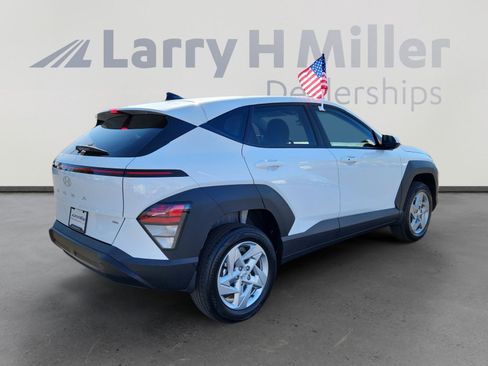 Used 2025 Hyundai Kona SE image 5