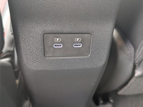 Used 2025 Nissan Kicks SR AWD/4WD image 15
