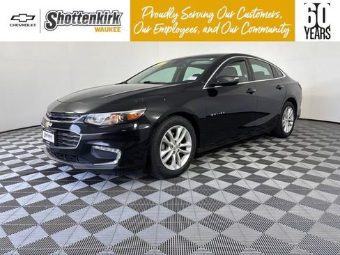 Used 2016 Chevrolet Malibu LT FWD image 1