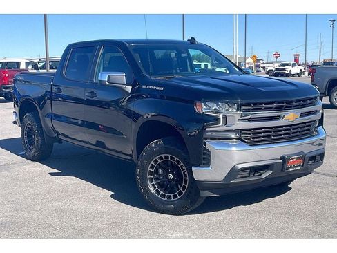 Used 2021 Chevrolet Silverado 1500 LT AWD/4WD image 2