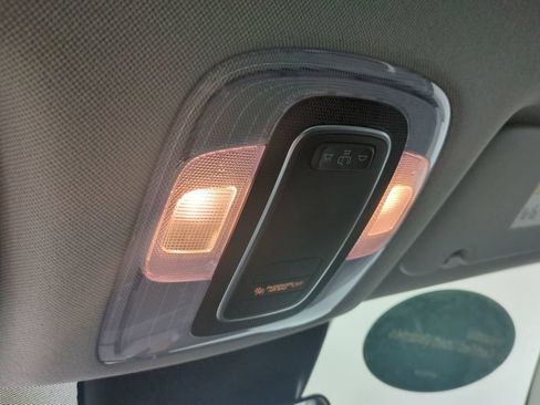 Used 2024 Hyundai Elantra SE FWD image 22
