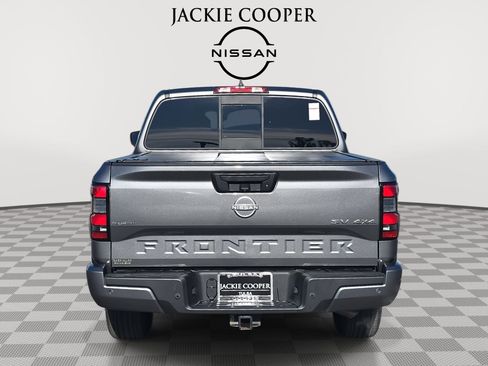 Used 2022 Nissan Frontier SV image 6