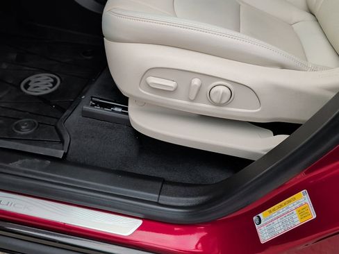 Certified 2024 Buick Enclave Essence w/ Technology Package image 12