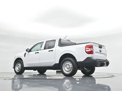 New 2025 Ford Maverick XL w/ Equipment Group 102A image 49