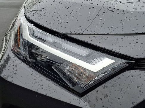 Used 2023 Toyota RAV4 XLE Premium image 9