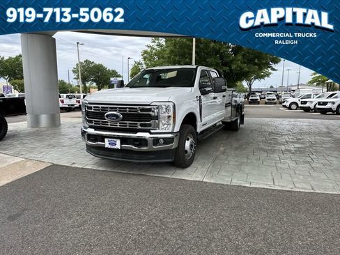 New 2026 Ford F350 XL w/ XL Chrome Package AWD/4WD image 1