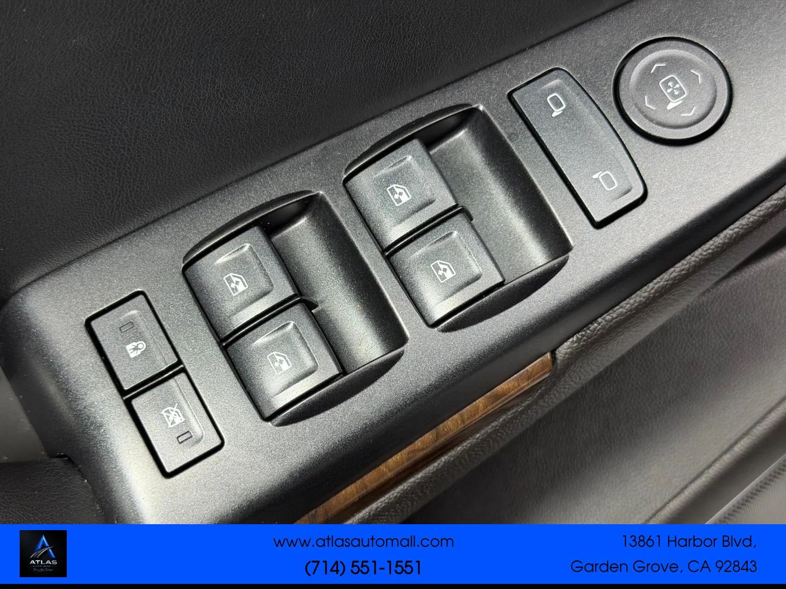 Used 2016 Chevrolet Suburban LS RWD image 28