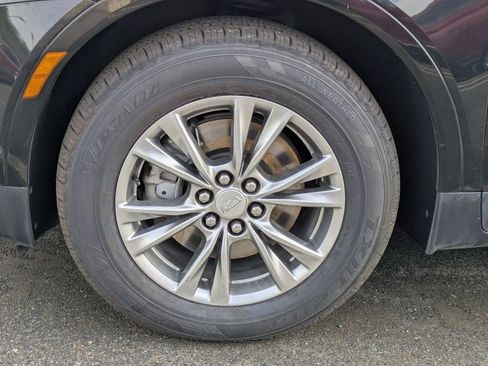 Used 2023 Cadillac XT5 Premium Luxury image 3