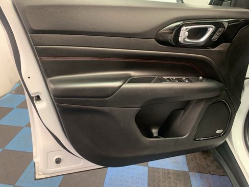 Used 2022 Jeep Compass Trailhawk w/ Trailhawk Elite Group image 12