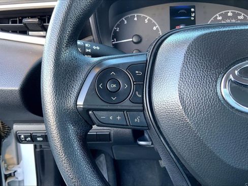 Certified 2025 Toyota Corolla LE image 22