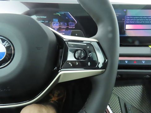 Used 2025 BMW X3 xDrive30i w/ Premium Package image 11