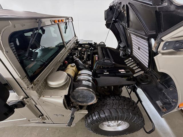 Used 2003 HUMMER H1 4-Door Open Top AWD/4WD image 51