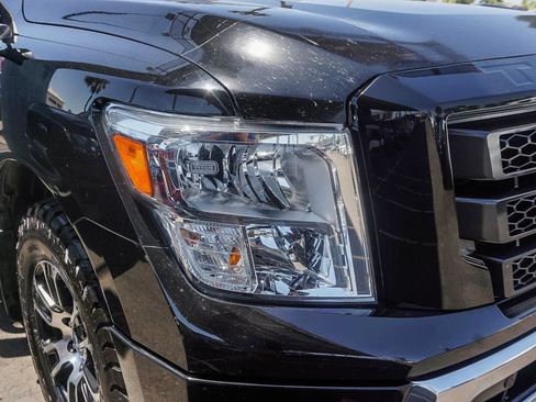 Used 2021 Nissan Titan SV w/ SV Convenience Package AWD/4WD image 11