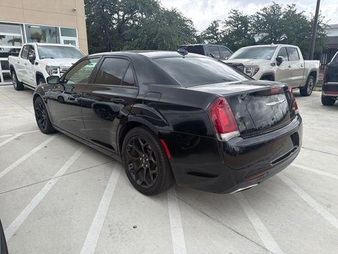 Used 2019 Chrysler 300 S RWD image 6