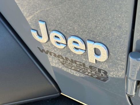 Used 2019 Jeep Wrangler Unlimited Sport S image 7