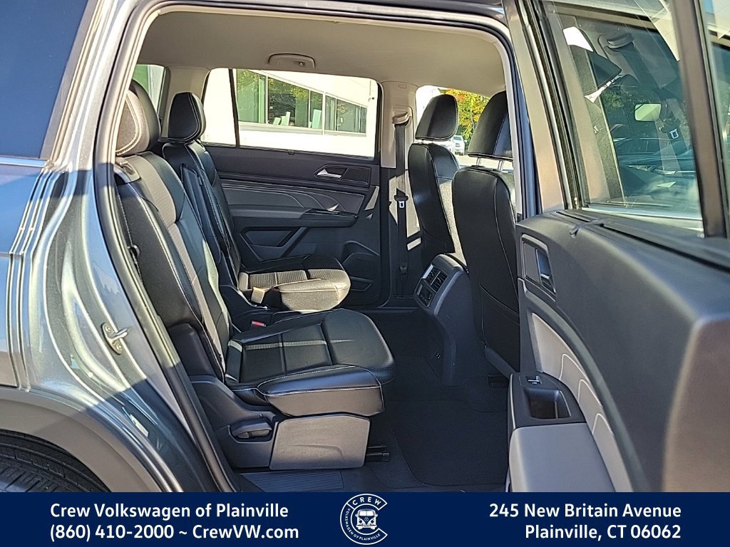 Certified 2023 Volkswagen Atlas SE w/ Black Wheel Package AWD/4WD image 15
