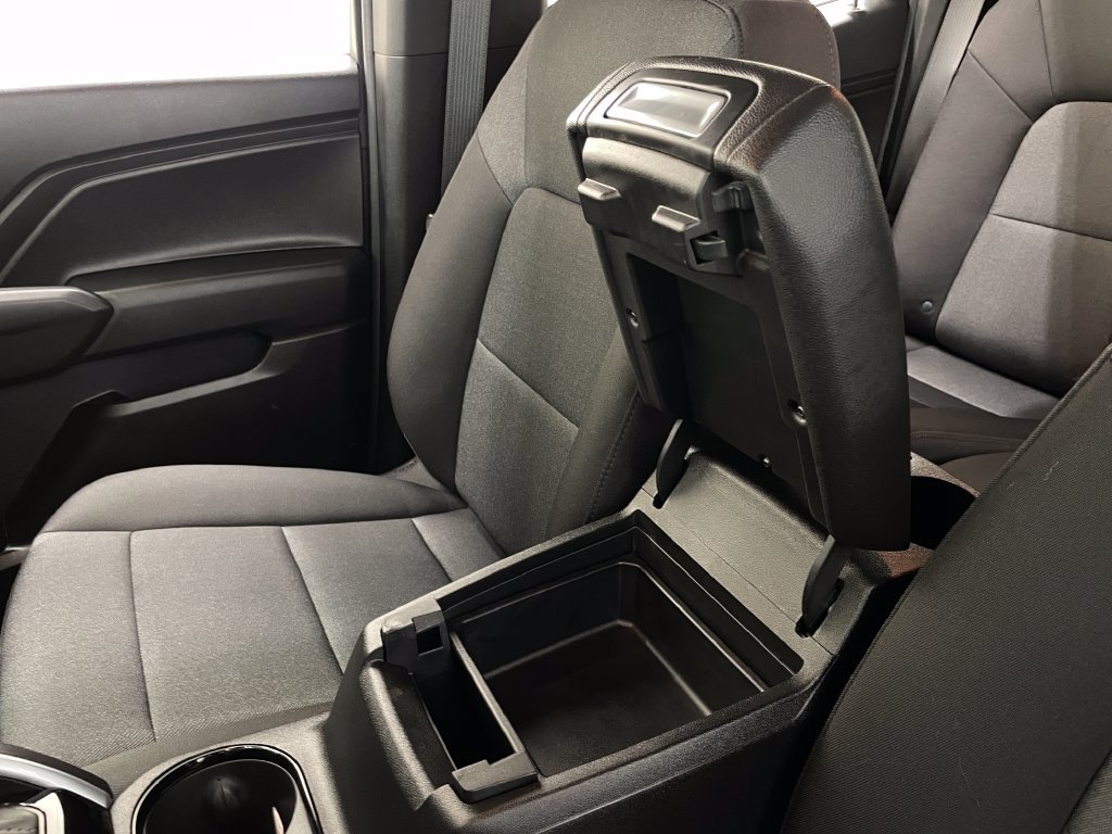 Certified 2025 Chevrolet Colorado W/T AWD/4WD image 33