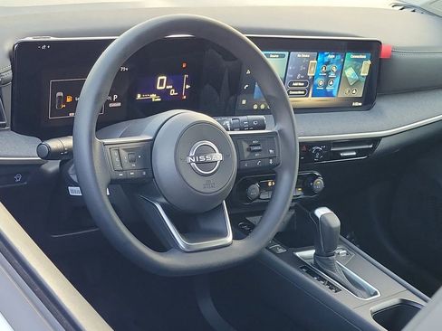 New 2026 Nissan Kicks SV image 5