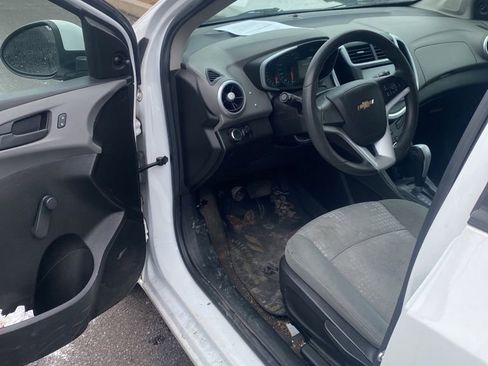 Used 2017 Chevrolet Sonic LT image 24