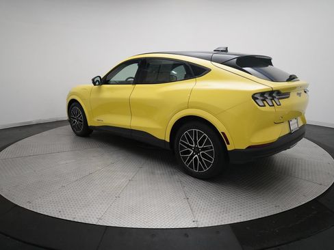 Used 2025 Ford Mustang Mach-E Premium AWD/4WD image 33