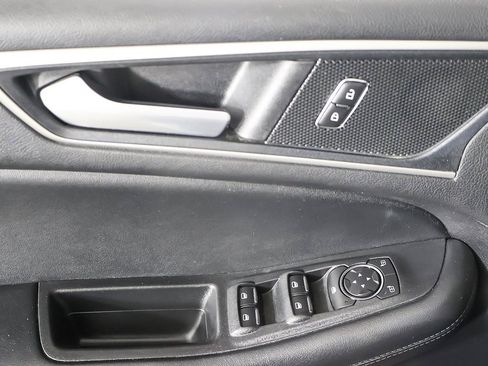 Used 2020 Ford Edge SEL w/ Convenience Package image 31