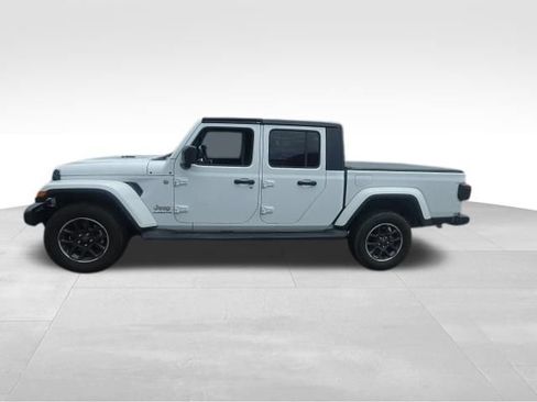Used 2022 Jeep Gladiator Overland w/ Popular Equipment Package AWD/4WD image 3