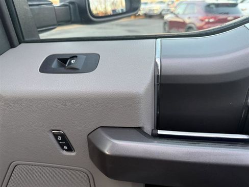 Used 2019 Ford F250 XLT w/ XLT Premium Package image 14