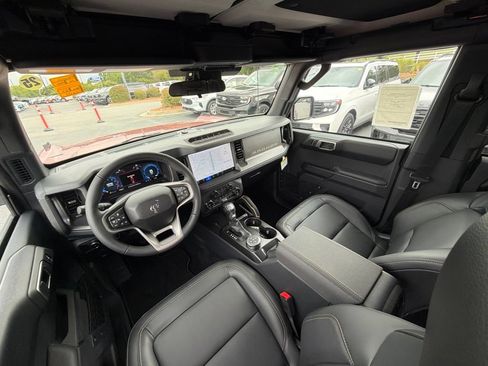 New 2026 Ford Bronco Badlands AWD/4WD image 9