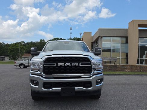 Used 2024 RAM 2500 Big Horn AWD/4WD image 8