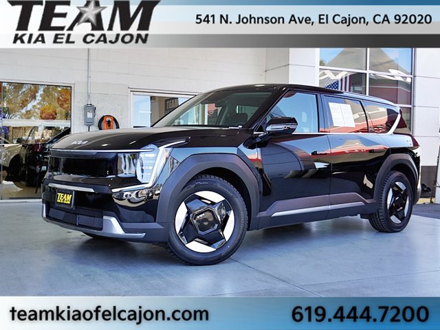 Certified 2024 Kia EV9 Light Long Range RWD image 2