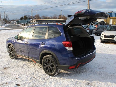 Used 2023 Subaru Forester Sport image 7