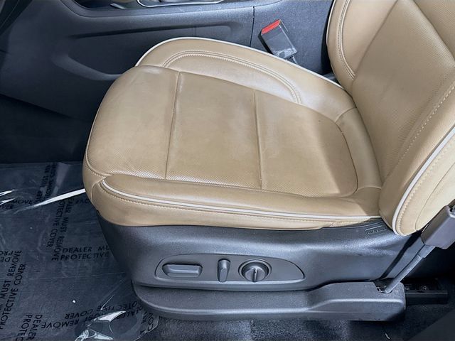 Used 2023 Chevrolet Traverse Premier AWD/4WD image 20