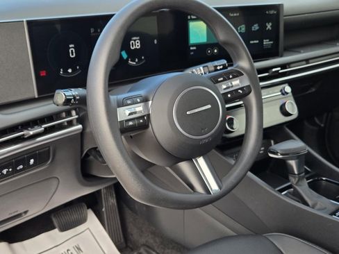 Certified 2025 Hyundai Santa Cruz SEL image 15