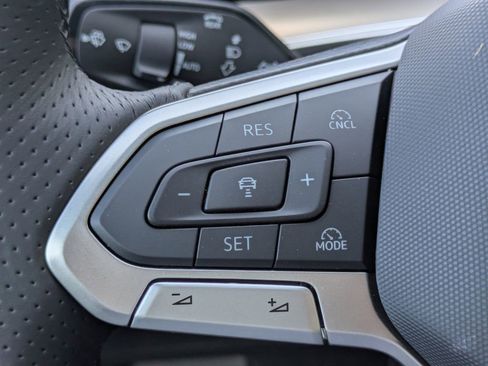 New 2026 Volkswagen Tiguan SE R-Line AWD/4WD image 25