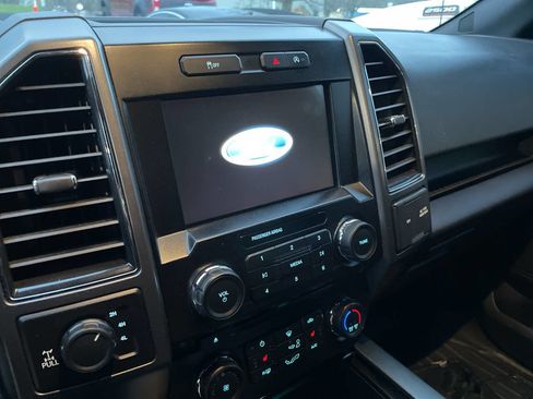 Used 2017 Ford F150 XLT w/ Equipment Group 302A Luxury image 10