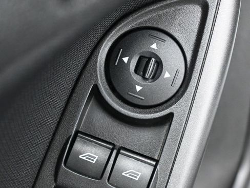 Used 2017 Ford Focus SEL image 11