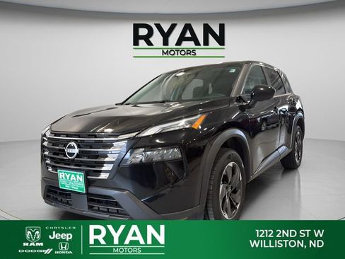 Used 2025 Nissan Rogue SV AWD/4WD image 13
