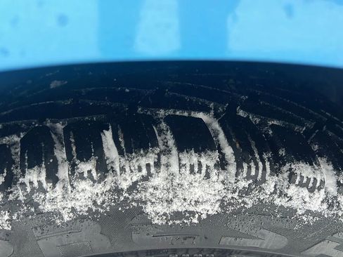 Used 2011 Nissan Leaf SL image 25