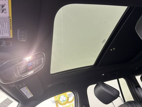 New 2026 Jeep Grand Cherokee Limited Reserve image 24